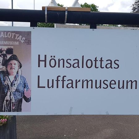 Trevligt Hus Med Egen Gard Och Fri Wifi, Emmaboda Kommun, Lindas ภายนอก รูปภาพ