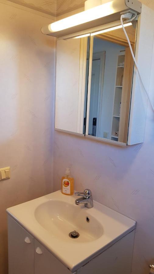 Trevligt Hus Med Egen Gard Och Fri Wifi, Emmaboda Kommun, Lindas ภายนอก รูปภาพ