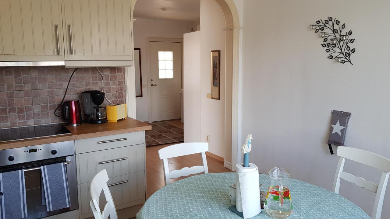 Trevligt Hus Med Egen Gard Och Fri Wifi, Emmaboda Kommun, Lindas ภายนอก รูปภาพ