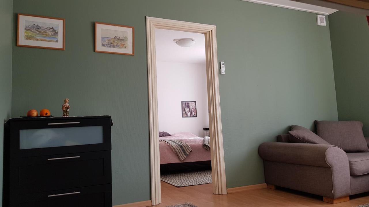 Trevligt Hus Med Egen Gard Och Fri Wifi, Emmaboda Kommun, Lindas ภายนอก รูปภาพ